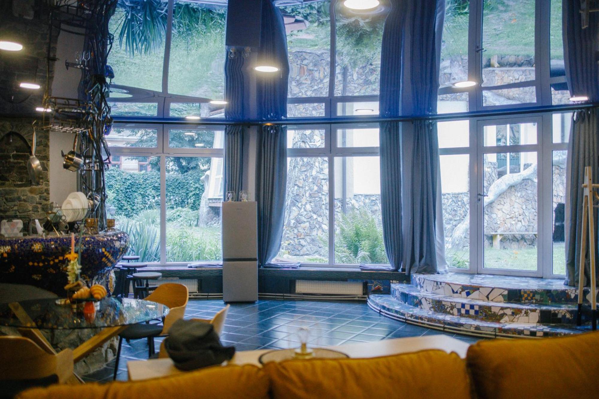 Gaudi Apartment In Lviv Kültér fotó