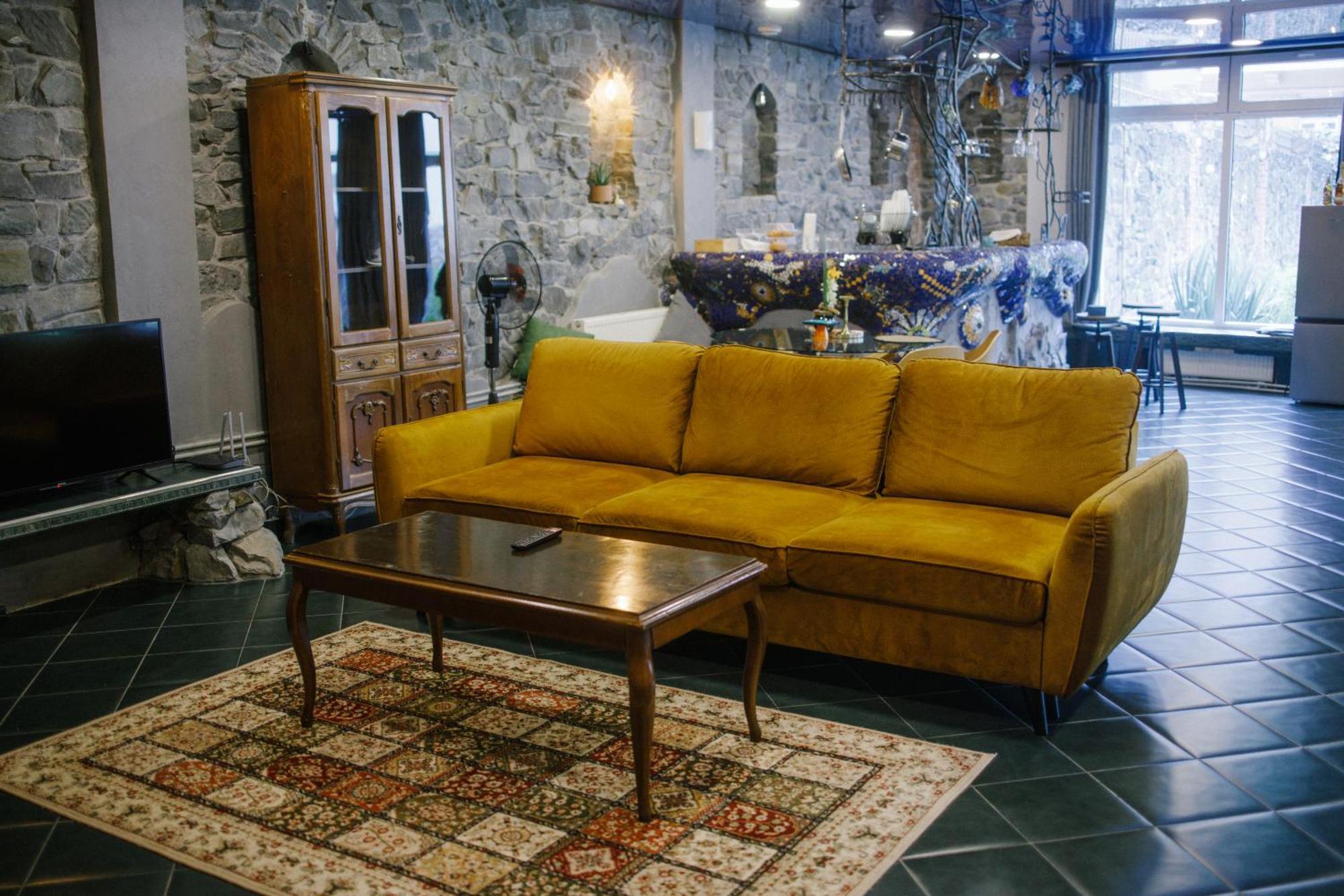 Gaudi Apartment In Lviv Kültér fotó